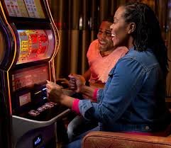 Tampilan platform togel2win di layar ponsel pengguna Indonesia